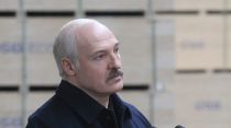 Лукашенко запретил увольнять работников без согласования с местными органами власти