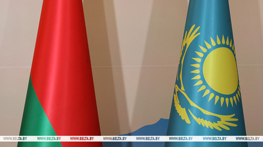 Lukashenko wants smooth Belarus-Kazakhstan interaction in aviation