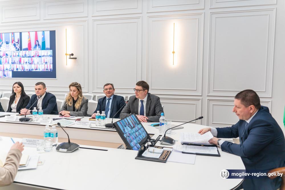 Актуальные вопросы инвестиционного развития области обсудили в рамках круглого стола с участием представителей банковского сектора