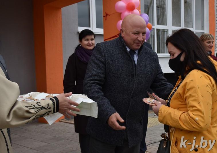 В Кричеве 9 многодетных семей ко Дню матери  получили ключи от новых квартир 