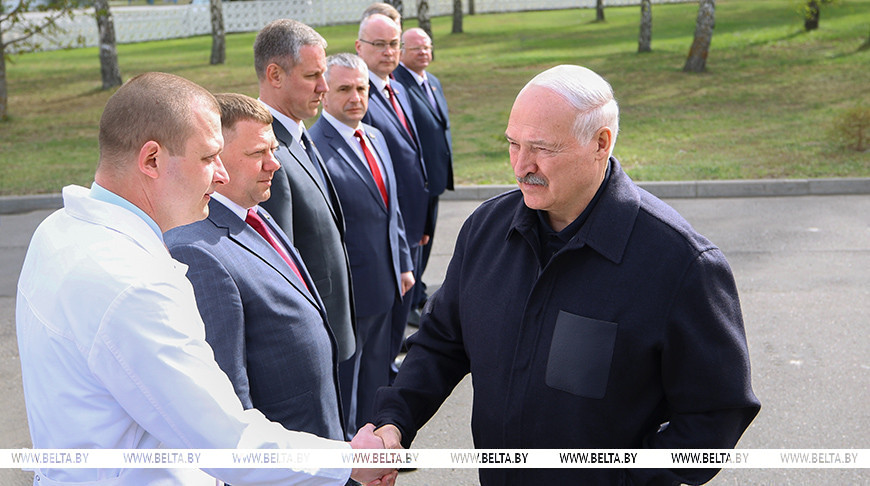 Александр Лукашенко назвал работу с кадрами наиважнейшим вопросом местных органов власти