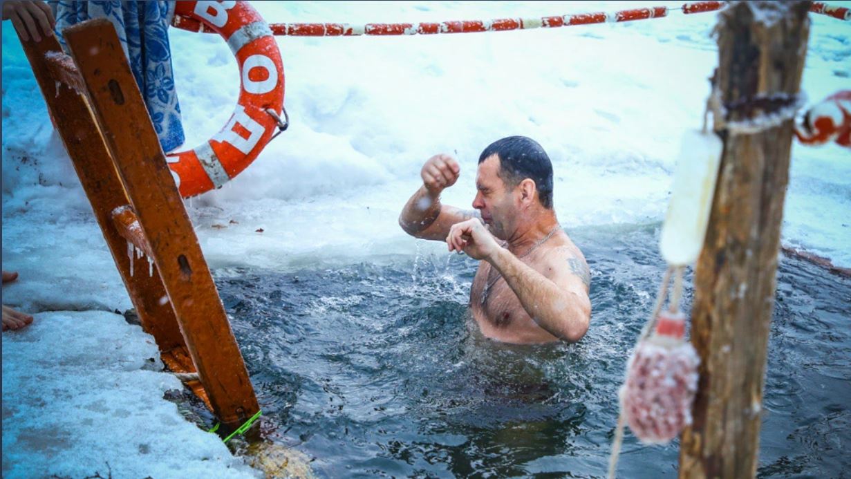 30 официальных купелей и дежурство спасателей: где в Могилевской области можно окунуться на Крещение
