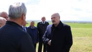 Президент провёл совещание в Витебском районе по вопросам работы сельскохозяйственной отрасли