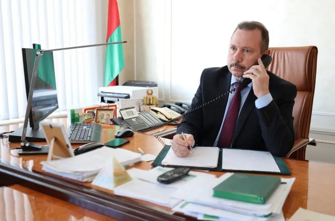 Виктор Ананич проведет личный прием граждан в Осиповичах