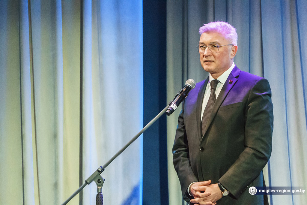 Валерий
Малашко: возможность помочь другим делает нас сильнее, нашу страну крепче, а
мир – лучше