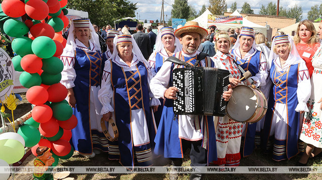 Праздник труда и хлеборобов, или первые "Дожинки-2022" в Могилевской области