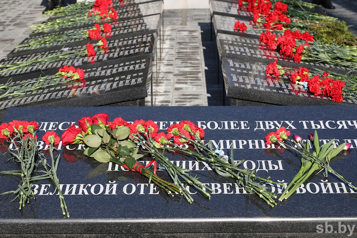 22 июня 2022 года в 4.00 у обелиска жертвам Великой Отечественной войны у д.Теплухи состоится траурный митинг, посвященный Дню памяти жертв Великой Отечественной войны и геноцида белорусского народа