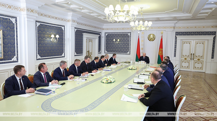 Belarus’ tourism sector development in focus of Lukashenko's meeting with government 