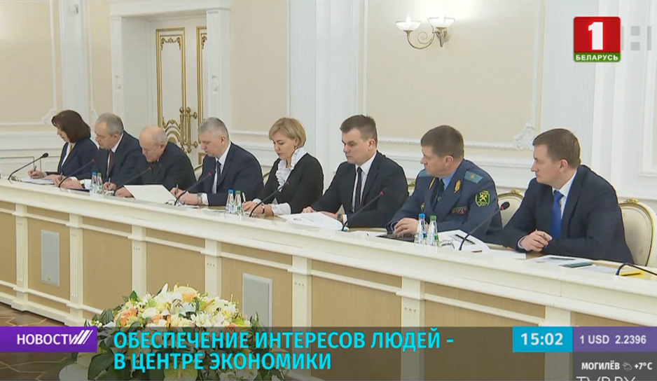 На совещании у Президента обсуждались сразу семь проектов указов