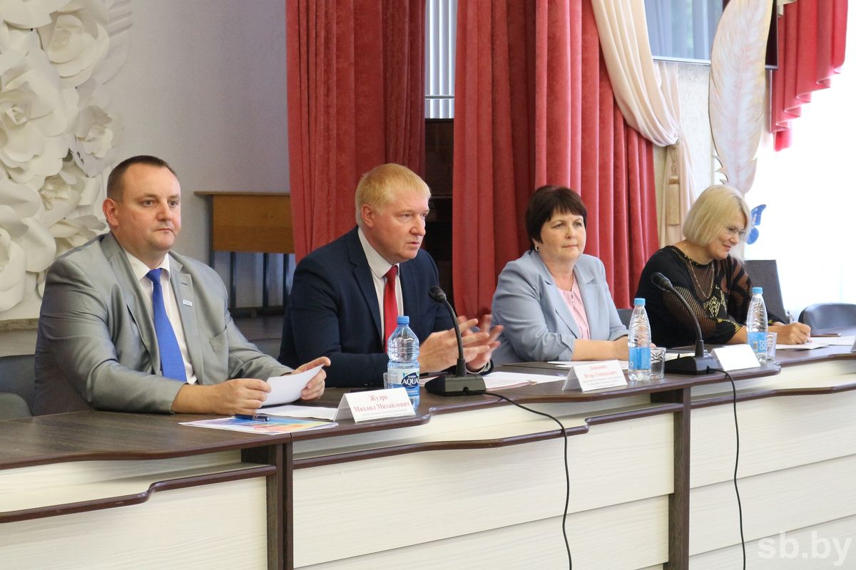 В Могилеве обсудили внедрение единых подходов к школьной форме