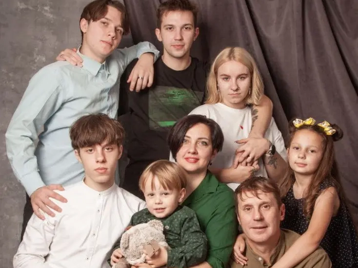 Выросшая в стандартной семье с двумя детьми, Инга Минич и не предполагала, что спустя какое-то время будет награждена орденом Матери