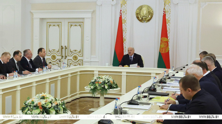 Lukashenko discusses future of Belarusian science