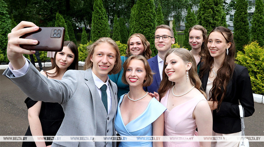 Young Belarusians encouraged to be worthy of great ancestors, add to riches of native land