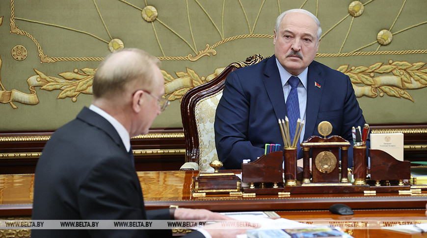 Lukashenko okays digital development decree draft with one proviso