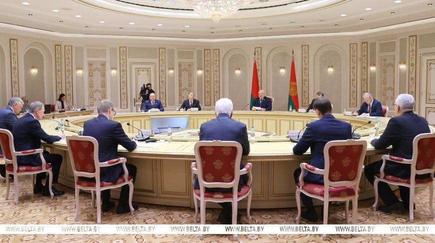 Lukashenko: Belarus seeks to reinvigorate partnerships with Russia’s Altai Krai