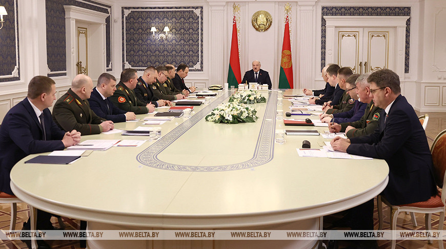 Александр Лукашенко провел совещание по вопросам обеспечения жильем военнослужащих и приравненных к ним лиц