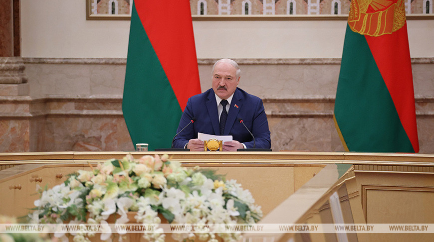 Lukashenko urges ‘to build new Belarus'