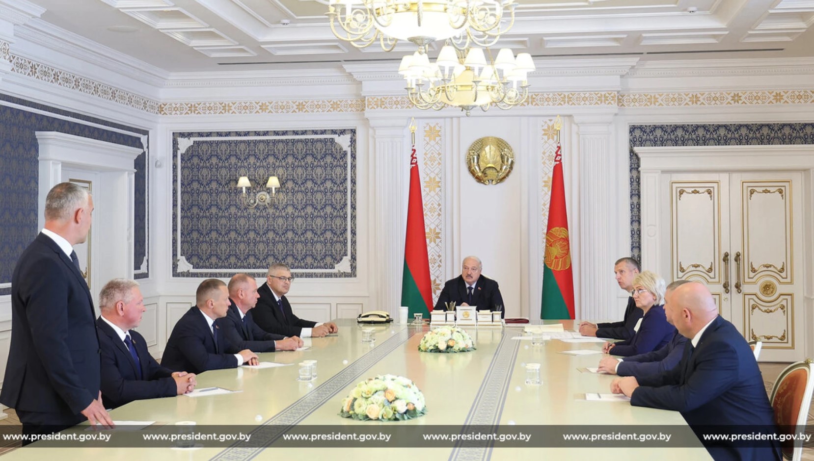 Президент произвел назначения в районах, министерствах и обозначил новые направления для послов