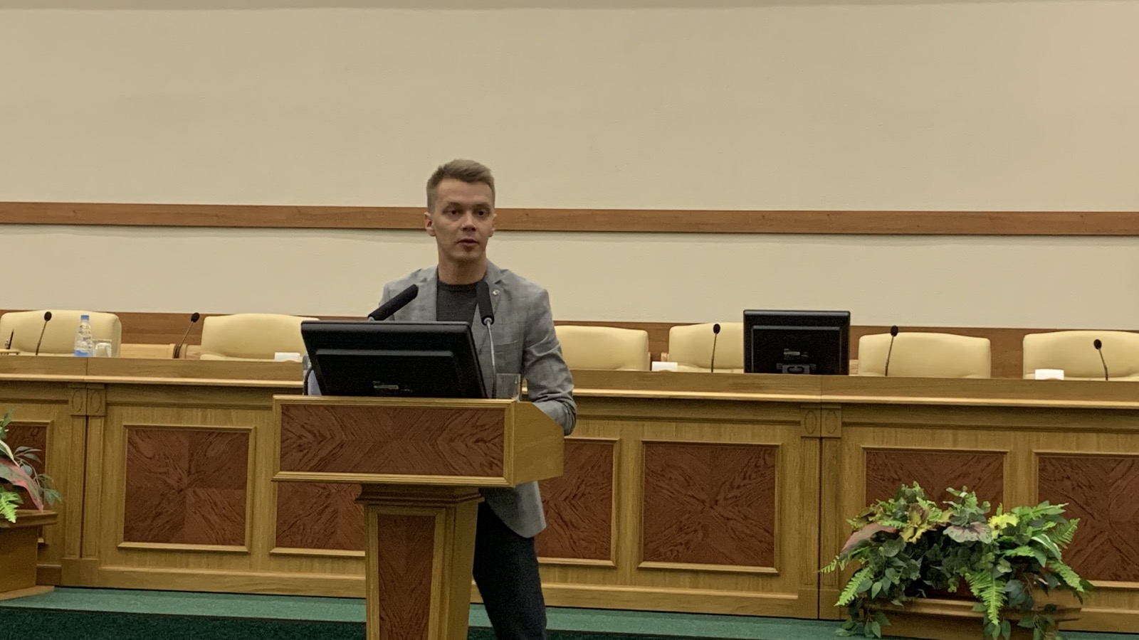 Информационную встречу в Могилевском облисполкоме провел политический обозреватель ОНТ, известный журналист Игорь Тур