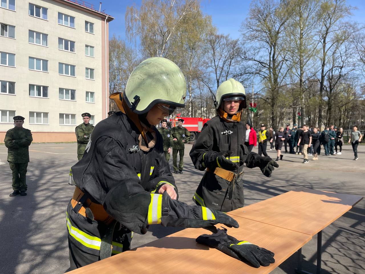 130 участников и жесткая борьба: слет будущих спасателей прошел в Могилеве