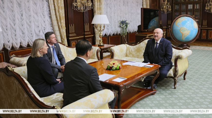 Lukashenko meets with President of Peking University Gong Qihuang