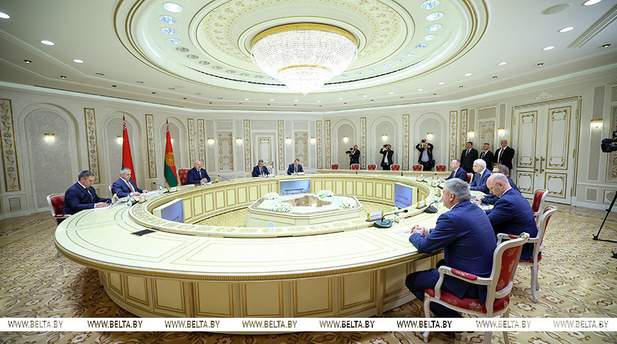 Лукашенко: Беларусь и Челябинская область торгуют на полмиллиарда долларов в год, но есть над чем работать
