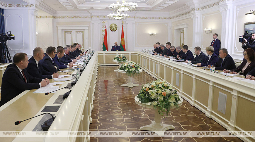 Lukashenko outlines problem areas in utilities sector