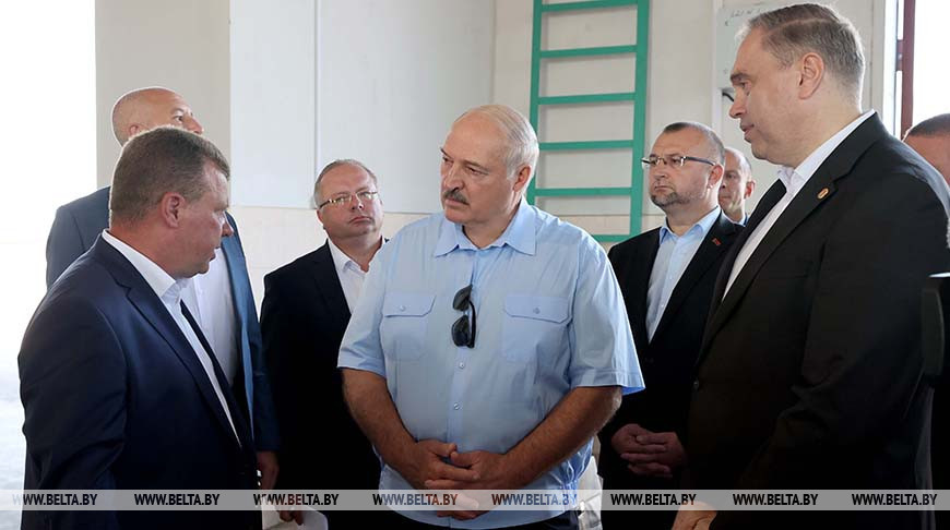 Президент отметил высокую культуру организации земледелия в Гродненской области