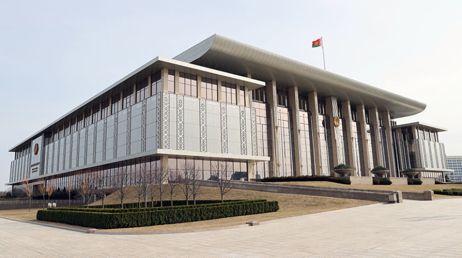 Lukashenko signs decree to confer state awards to MPs