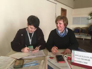 Активно голосуют земляки на Центральном участке №11, расположенном в районном центре культуры и досуга