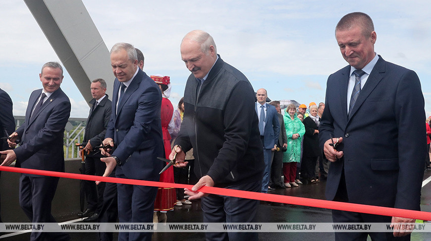 Президент Беларуси А.Г.Лукашенко принял участие в открытии моста через реку Сож в Славгородском районе