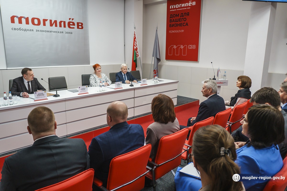 Вопросы инвестиционного развития, наращивания производства и экспортной переориентации обсудили в Могилеве