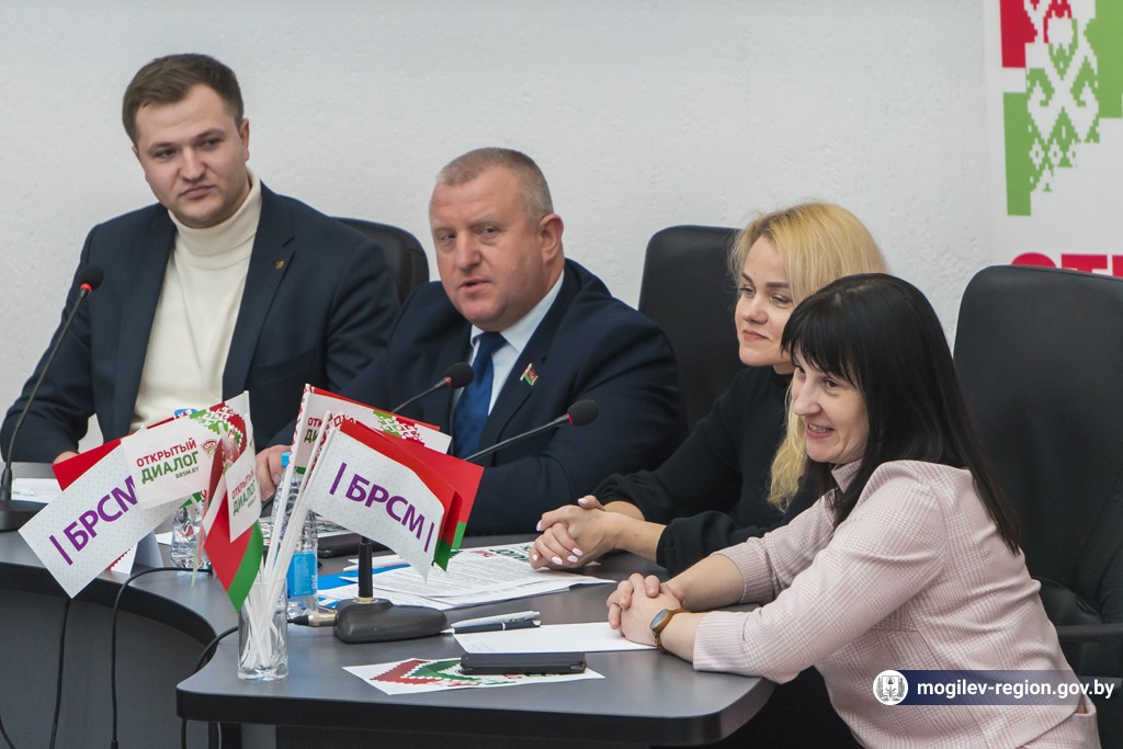 Открытый диалог "Сохраним любимую Беларусь!" прошел в Могилеве