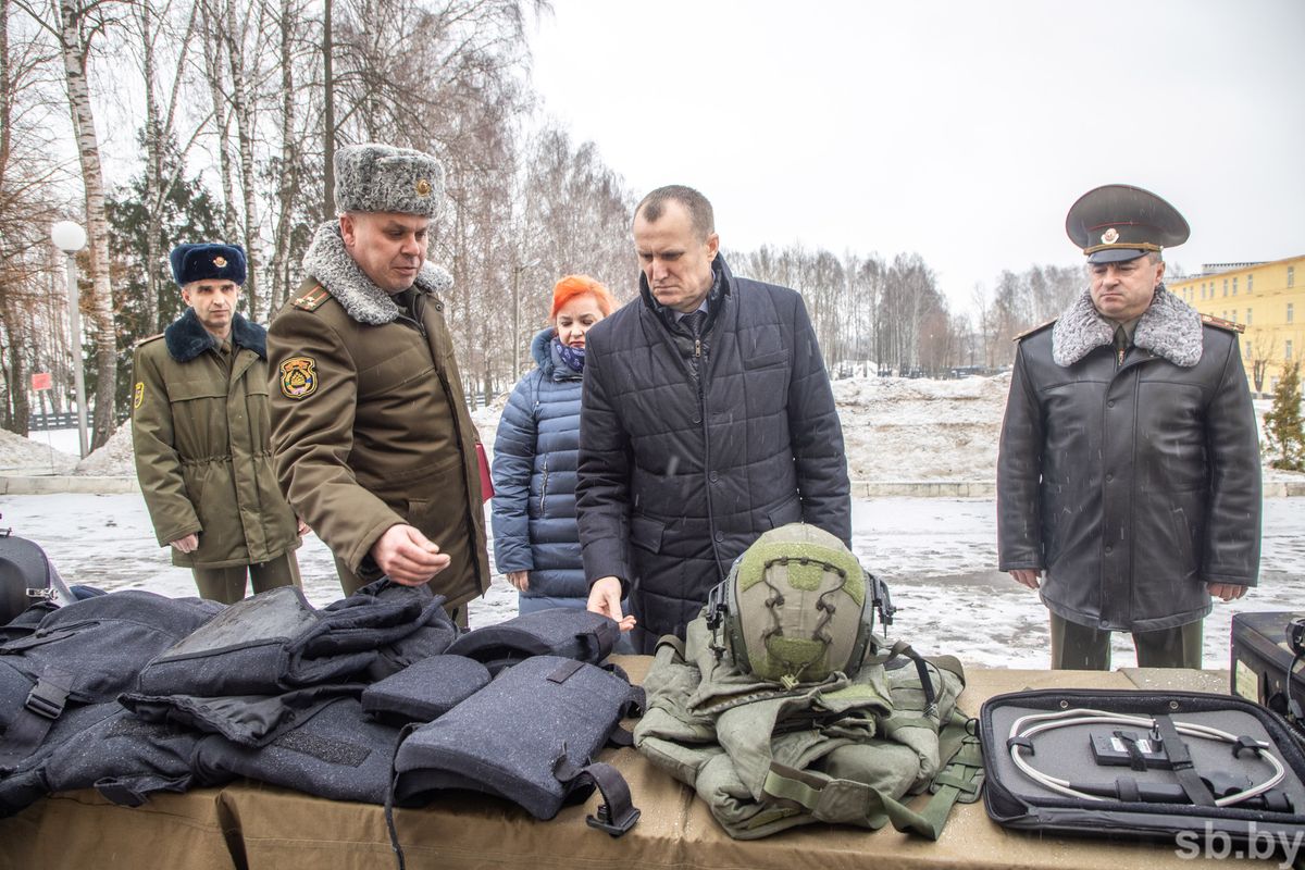 Анатолий Исаченко провел встречу с военнослужащими Могилевского гарнизона
