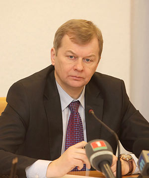 Компромисс должен быть основой решения волнующих население вопросов - Доманевский