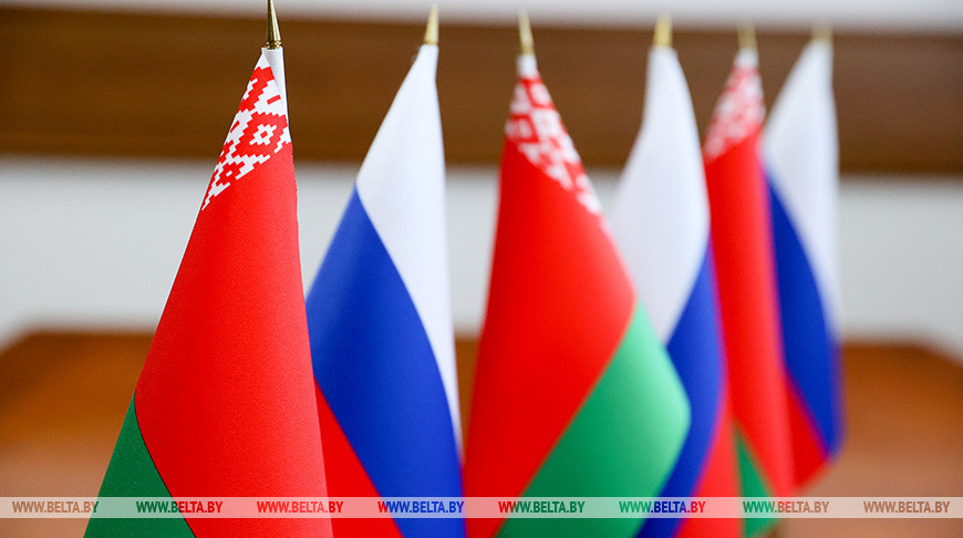 Lukashenko approves draft agreement on military-technical cooperation program with Russia