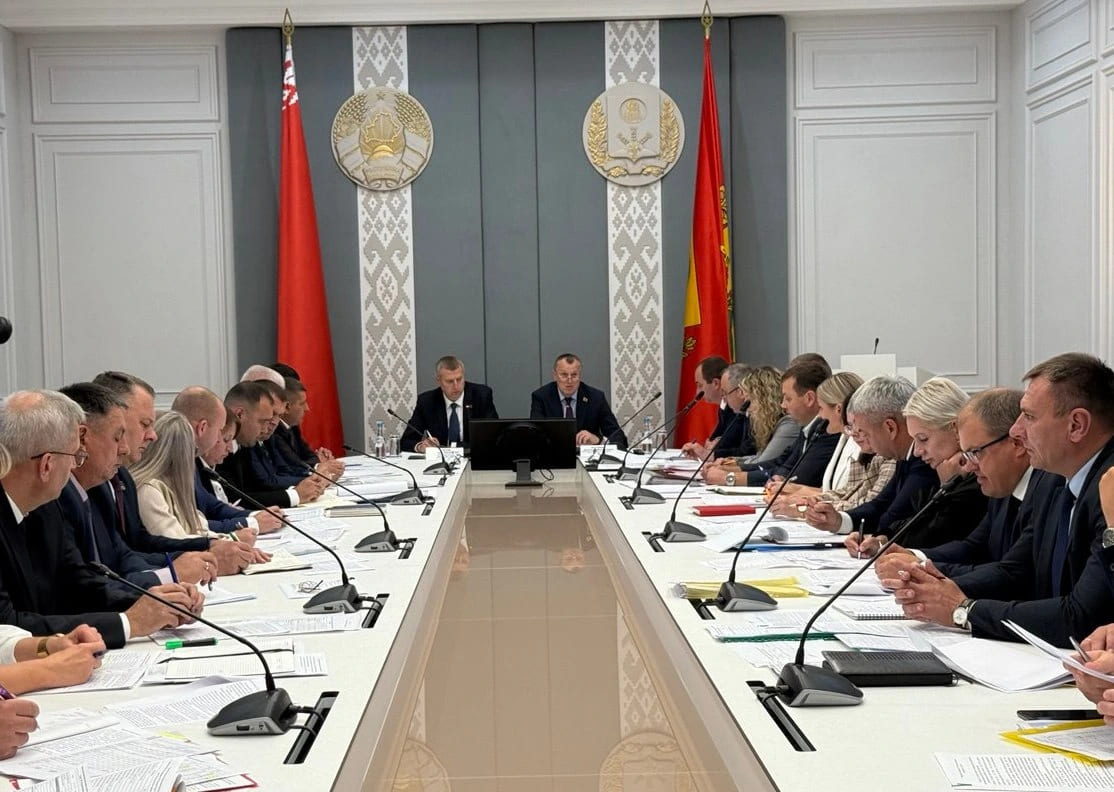 В Могилевском облисполкоме обсудили итоги работы аграрного сектора под управлением промышленных предприятий