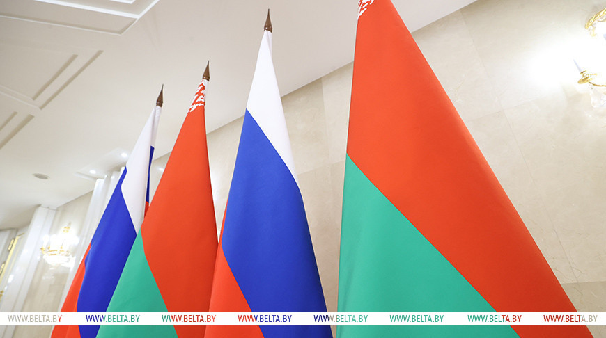 Lukashenko signs laws ratifying two international treaties with Russia