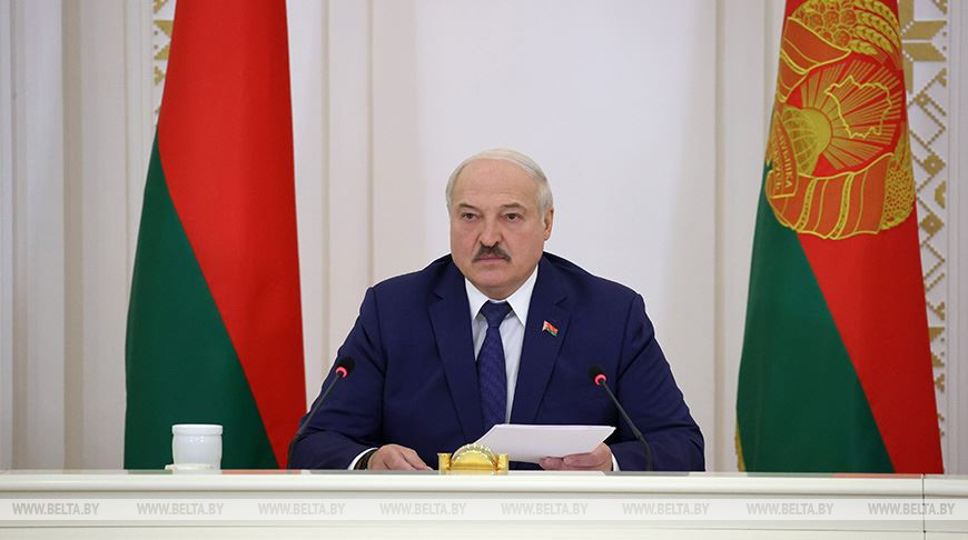 Lukashenko on sanctions: Difficulties are not a reason to panic