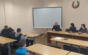 В отделе по образованию с участием представителей прокуратуры, комиссии и инспекции по делам несовершеннолетних проведена встреча с подростками, состоящими на различных видах учета