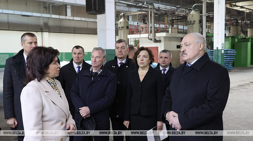 Президент сегодня посетил Минское производственное кожевенное объединение