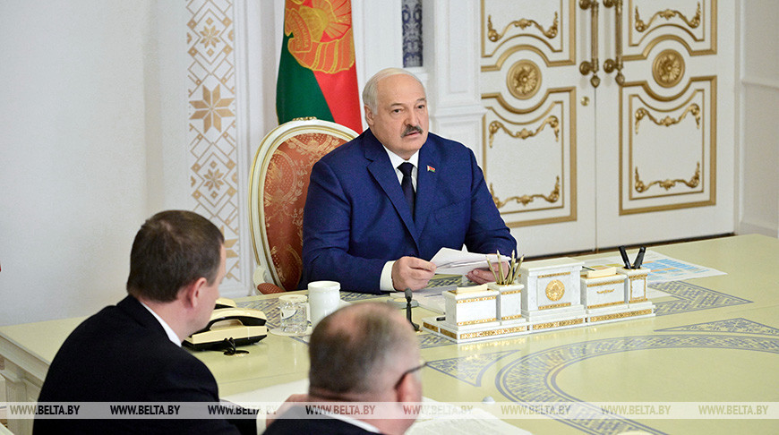 Proper returns, acceleration, look beyond horizon. What Lukashenko demands from scientists