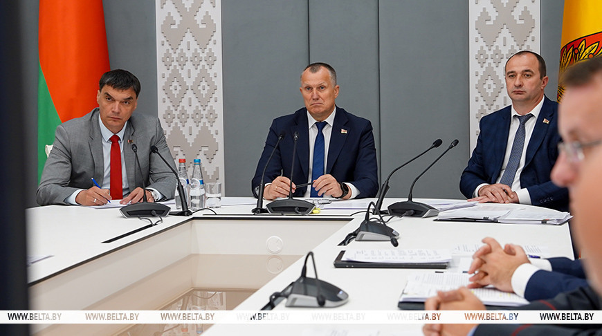Мехатрады, прыцягненне людзей і тэхнікі з горада. Анатоль Ісачанка пра асаблівасці ўборачнай у Магілёўскай вобласці