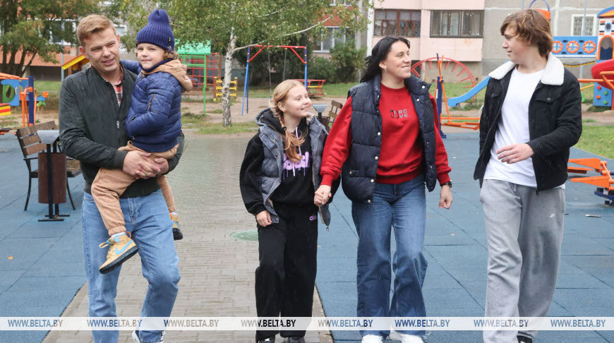 Snopkov: Number of large families in Belarus up by 10% over past three years