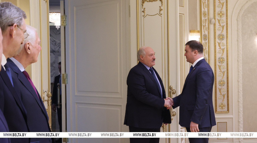 Lukashenko sees huge potential in increasing trade with Russia’s Omsk Oblast