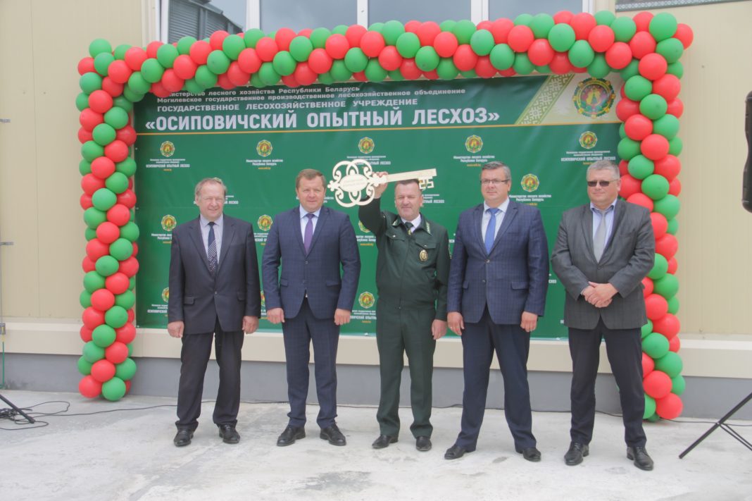 В Осиповичском лесхозе торжественно открыт цех по производству топливных пеллет 