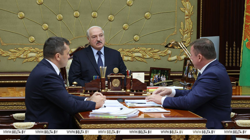 Lukashenko receives report of Belgospishcheprom chairman