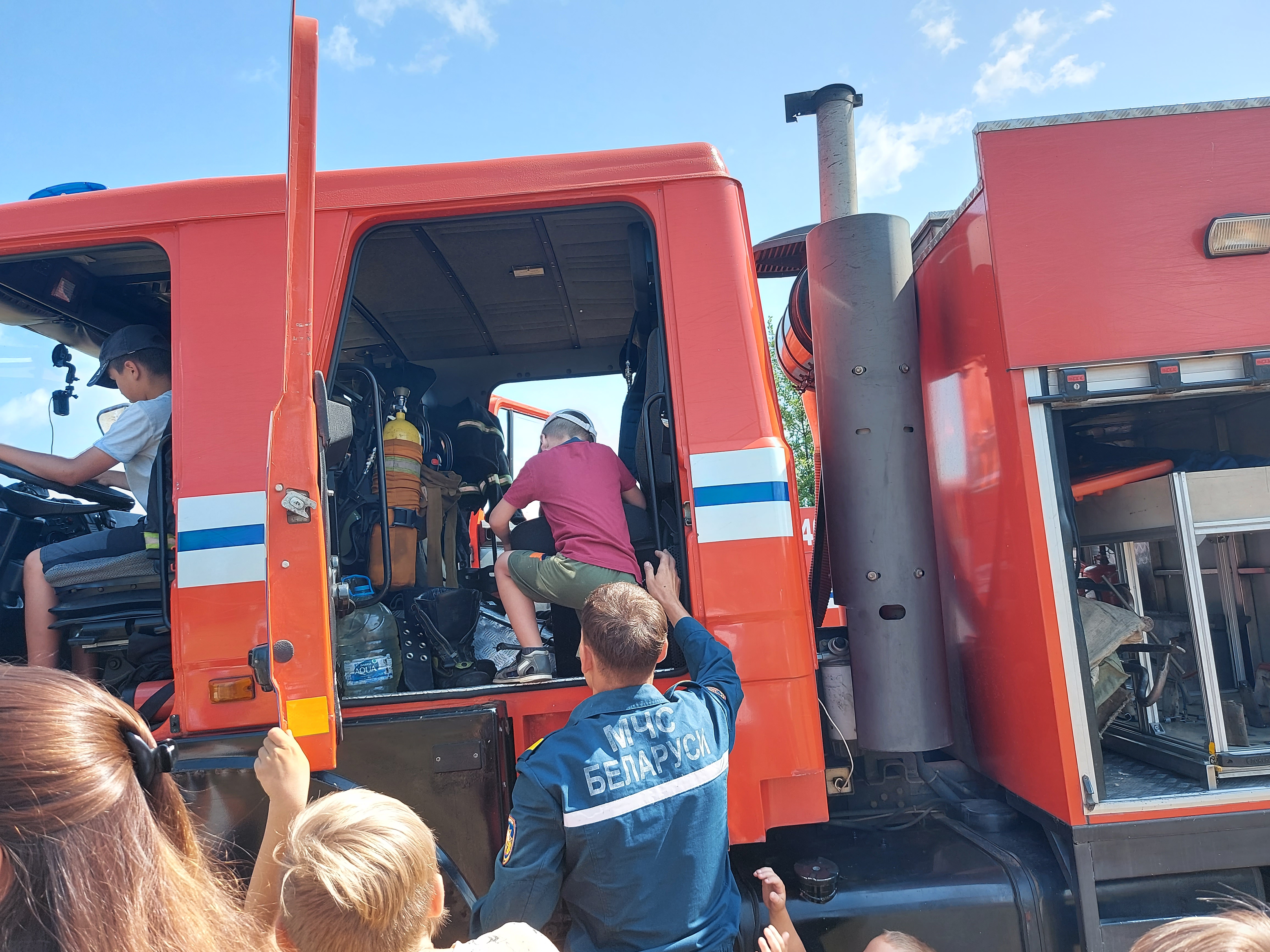 "День открытых дверей" провели сегодня сотрудники Осиповичского районного отдела по чрезвычайным ситуациям