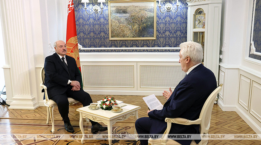 Lukashenko gives interview to Natsionalnaya Oborona Magazine