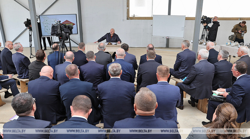 Lukashenko comments on managerial staff experiment in regions